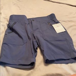 New athleta Trekkie Bermuda shorts with tags